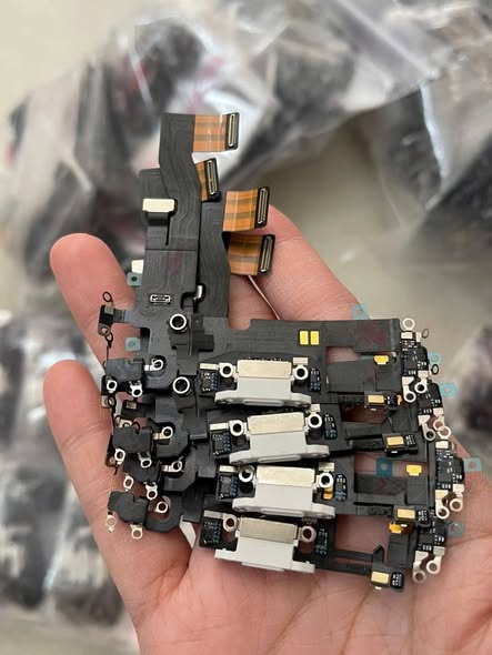 Cụm sạc iPhone 12